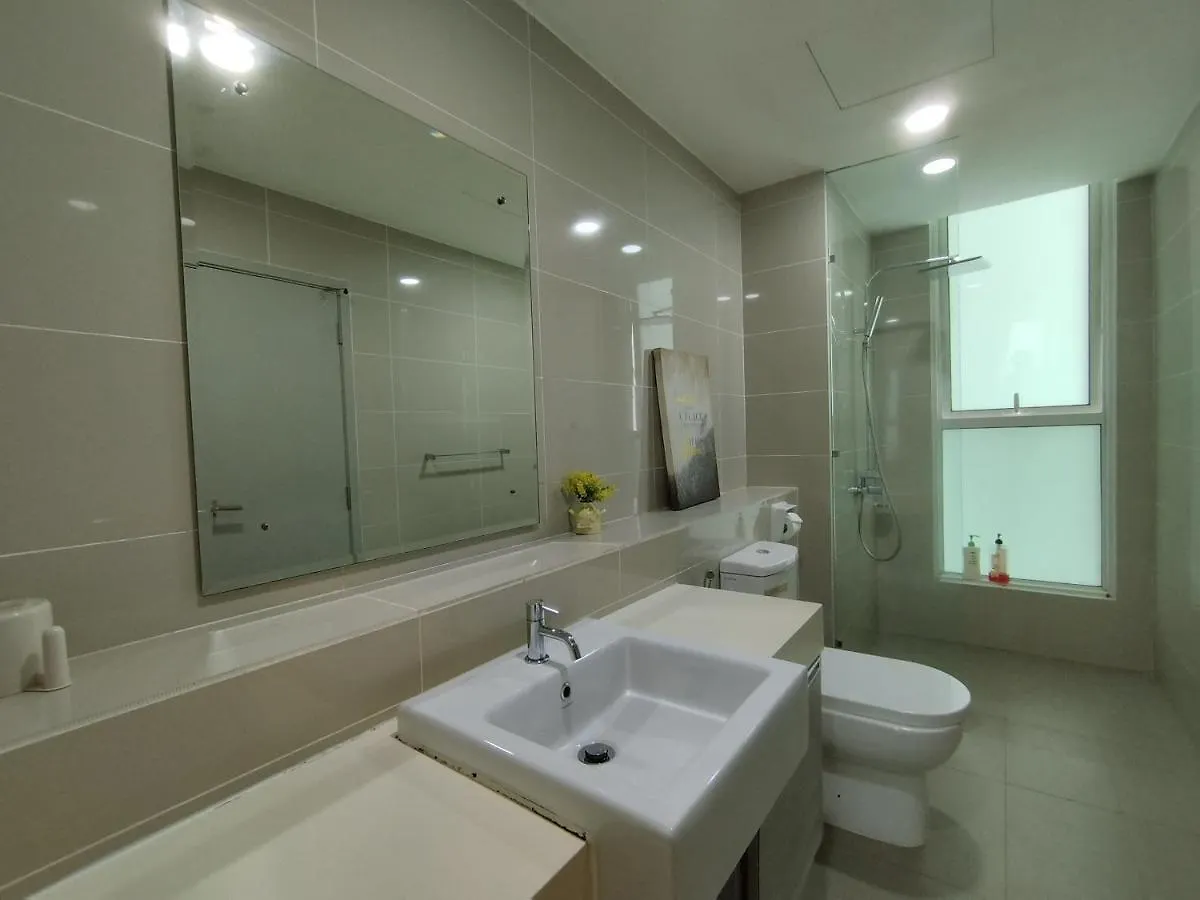 Restary - Blue Dream: Infinity Pool Apartment near Imago Kota Kinabalu